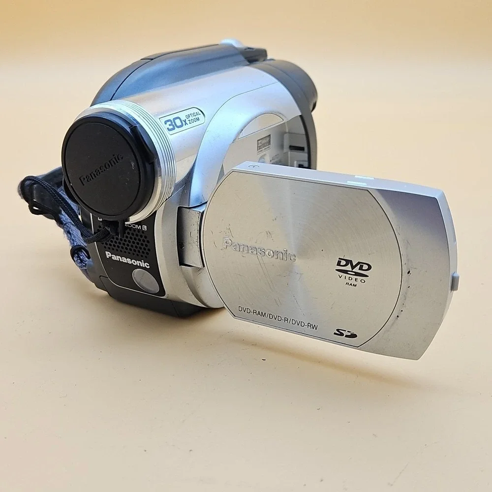 Panasonic VDR-D200 DVD Video Camera 30x Optical Zoom‎ UNTESTED AS IS FOR PARTS